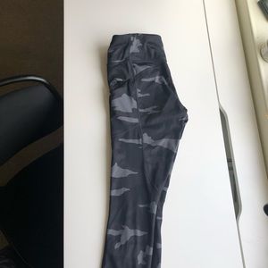 Athleta Camo Leggings 7/8